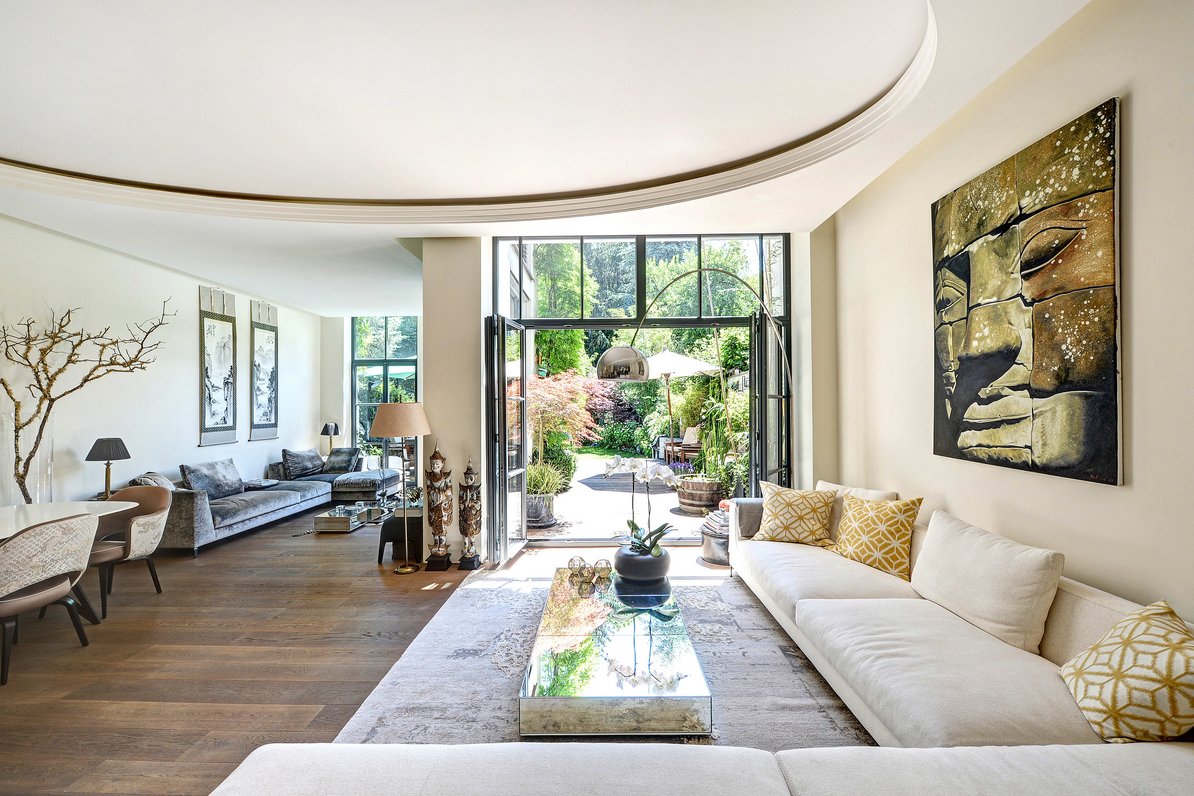Wohnzimmer mit Terrasse