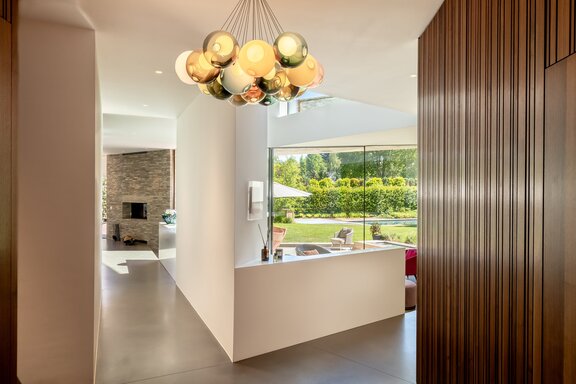Clean, linear design throughout