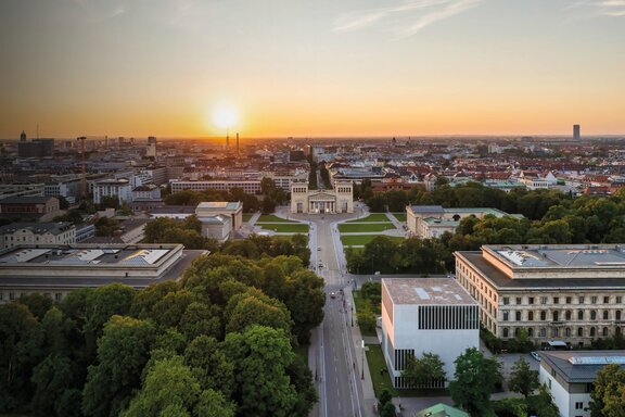 Prime location near Königsplatz