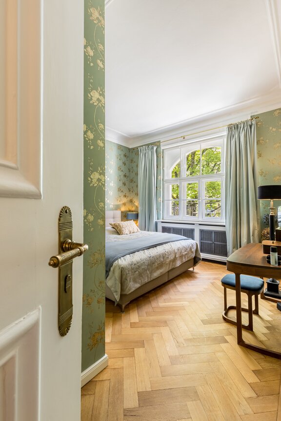 A cozy and elegant retreat