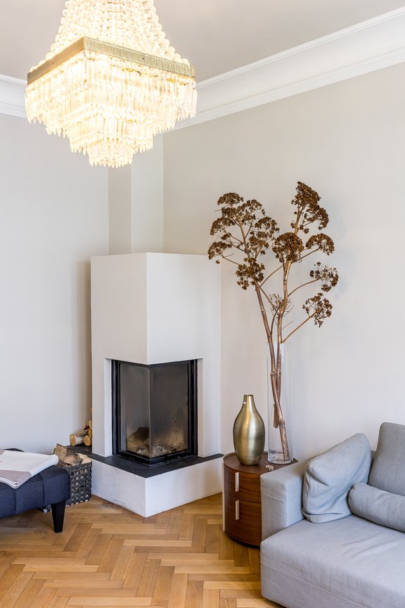 Moderner Panoramakamin