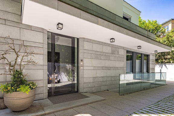 Repräsentativer Eingangsbereich