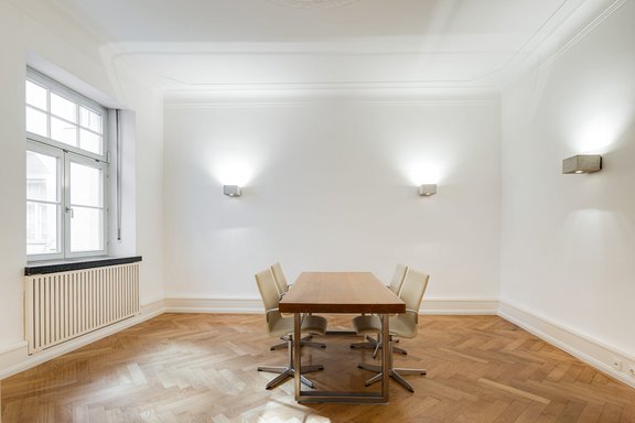 Großzügige Räume und hohe Decken