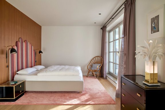 Masterschlafzimmer mit Loggia