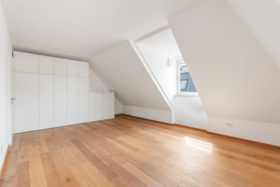 Schlafzimmer mit Einbauschrank