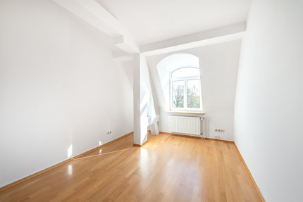 Arbeits- oder Kinderzimmer