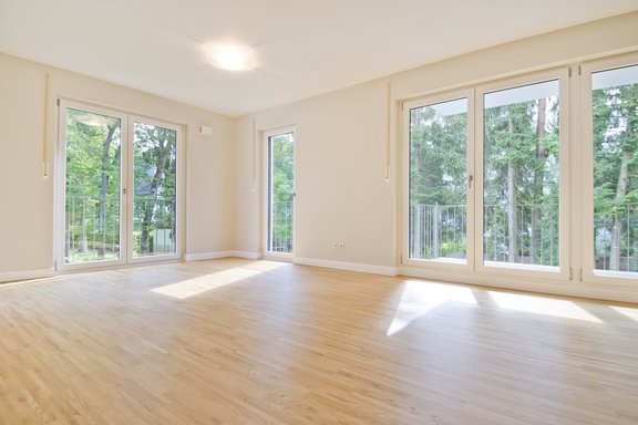 Bright living and dining area