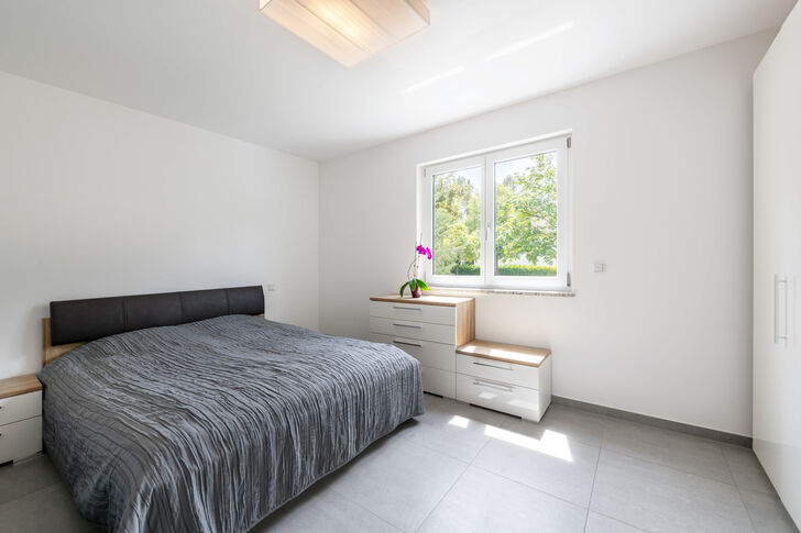 Geräumiges Schlafzimmer
