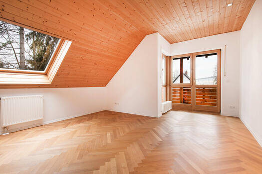 Studiozimmer mit Dachterrasse