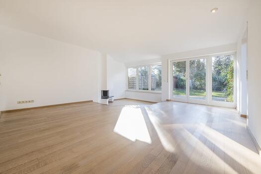 Living area with access to the garden