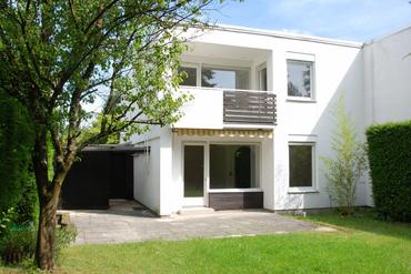 Attraktive Doppelhaushälfte mit Südgarten in absolut ruhiger Wohnlage