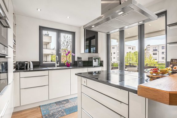 Elegante Marken-Einbauküche