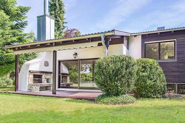 Attractive house half with fantastic garden in family-friendly location at Forstenrieder Park