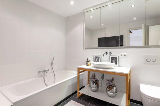 Timeless elegant bathroom design