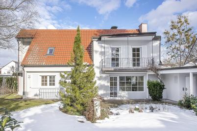 Attractive villa with high-quality furnishings at the Pasinger Stadtpark