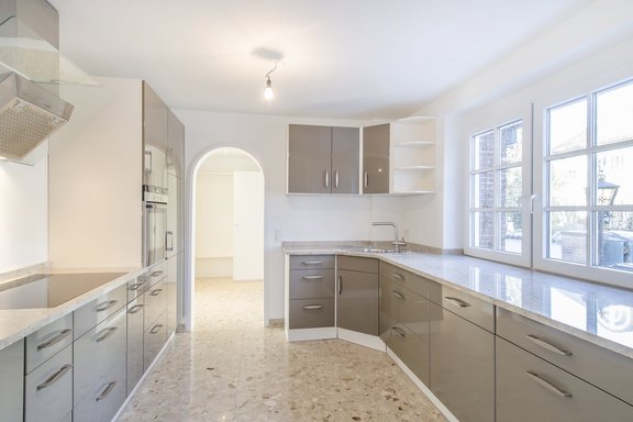 Hochwertige Einbauküche