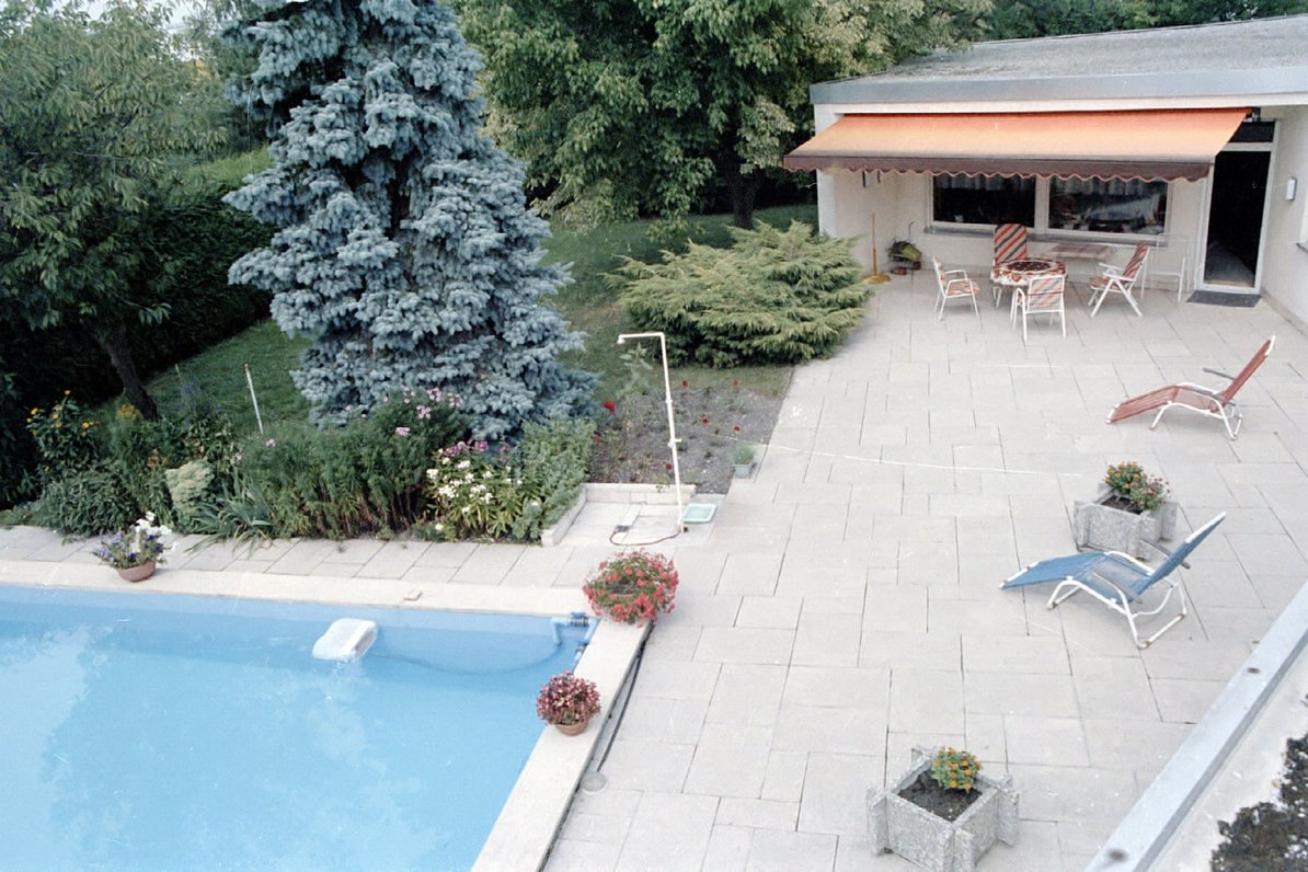 Garten mit Pool