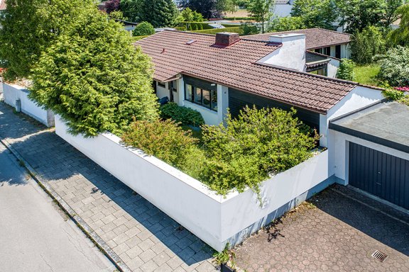 Property with old stock, view direction southeast