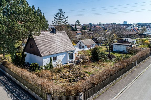Grundstück mit Altbestand, Blickrichtung Südosten
