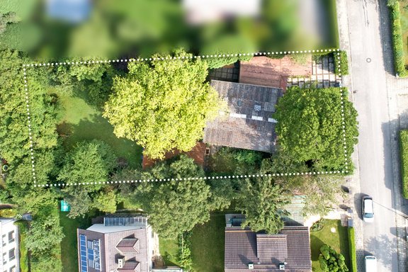 Großzügiges Grundstück