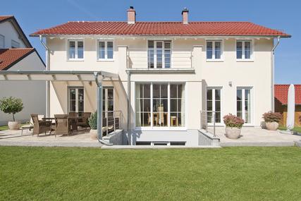 Attraktives, lichtdurchflutetes Einfamilienhaus mit exklusivem Ambiente und Designer- Ausstattung