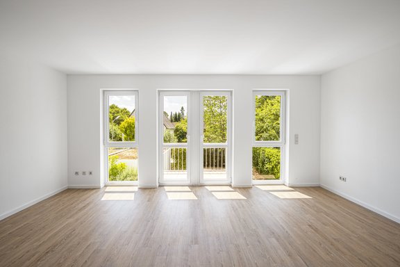Schlafzimmer mit Süd-West-Balkon