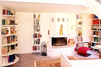 Wohnzimmer mit Kamin