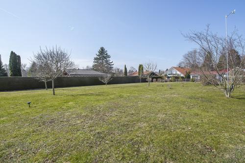 Attraktives sonniges Baugrundstück mit Südausrichtung in ruhiger Lage