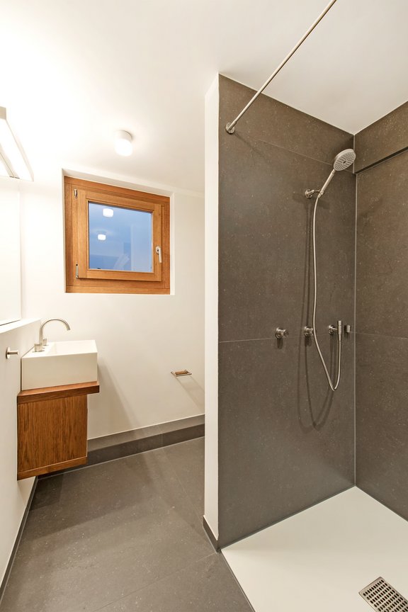 Shower room in the basement