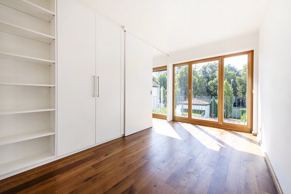Children&#039;s room with high-quality fittings on the upper floor