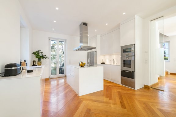 Geschmackvolle, offene Küche