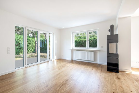 Living area with fireplace