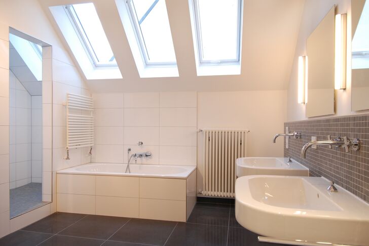 Badezimmer im DG
