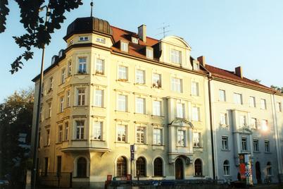 Außergewöhnlich reizvolle Dachtrerassenwohnug in einem Jugendstil Haus von 1899