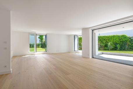 Erstbezug in Stadtvilla: Familiengerechte 4-Zimmer-Wohnung mit Gartenparadies