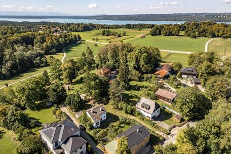 Rarität am Ostufer des Starnberger Sees: Baugrundstück in ruhiger Lage von Berg