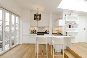 Impressive 4-room attic apartment with excellent facilities