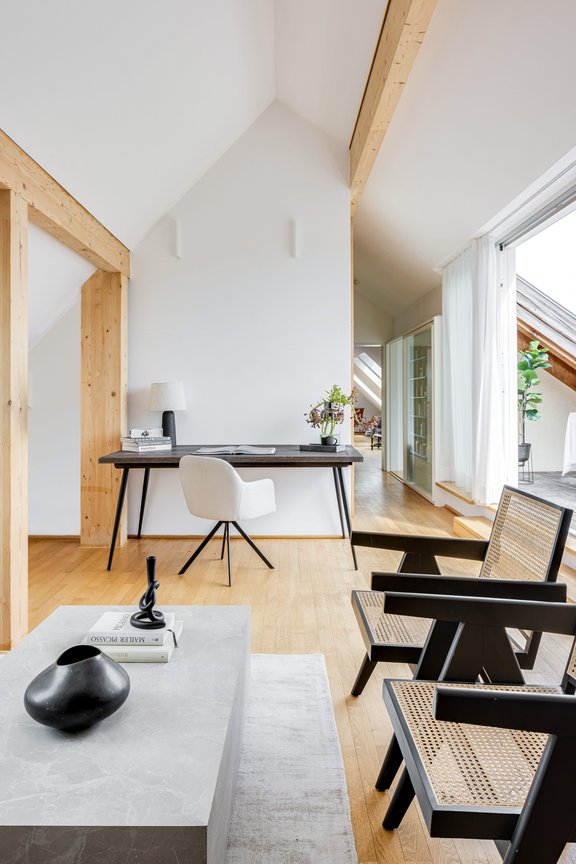 Lichterfülltes Dachstudio