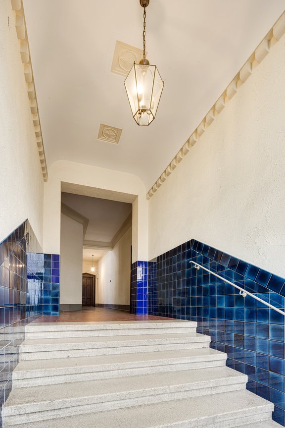 Treppenaufgang aus dem Baujahr