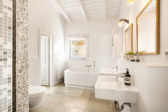 Komfortables Masterbad en suite