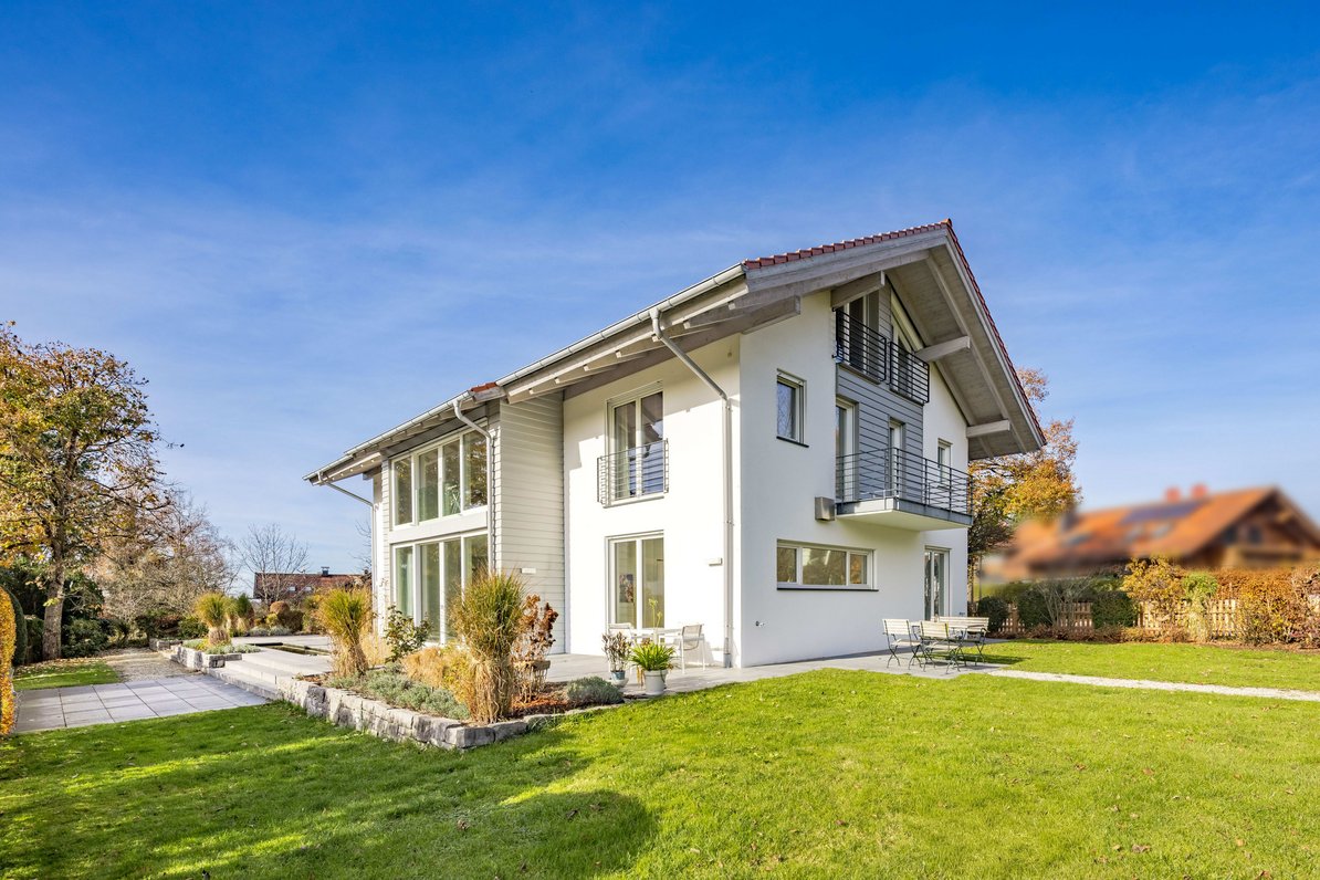 High-class detached house