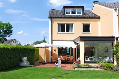 Besonders attraktives Reiheneckhaus mit Wintergarten auf sehr schönem Südwestgrundstück