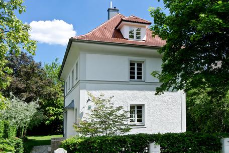 Besonders schöne und exzellent renovierte 30er-Jahre-Villa mit bester Ausstattung