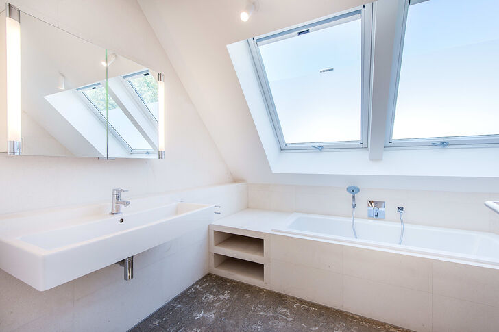 Badezimmer im Dachgeschoss