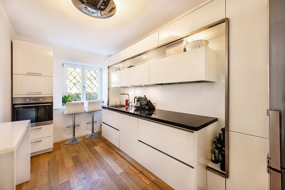 Hochwertige Einbauküche