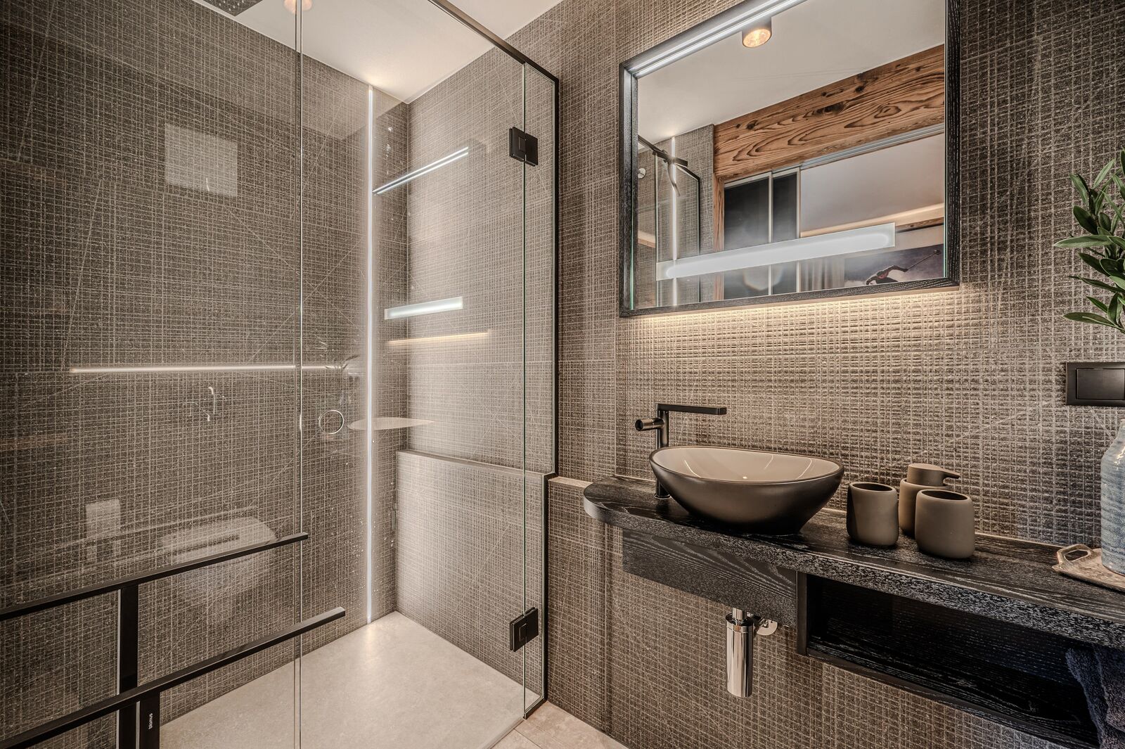 Minimalist bathroom design featuring high-quality materials