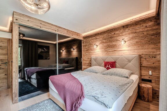 Cozy Comfort in an Elegant Wooden Setting