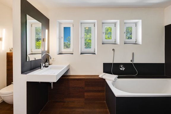 Komfortables Masterbad im OG