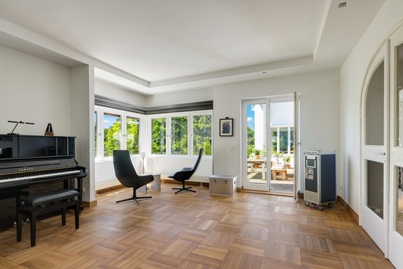 Arbeits- oder Esszimmer