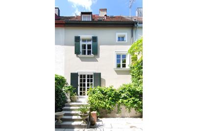 Bezauberndes Jugendstil-Stadthaus mit idyllischem Garten in der historischen Villenkolonie Gern